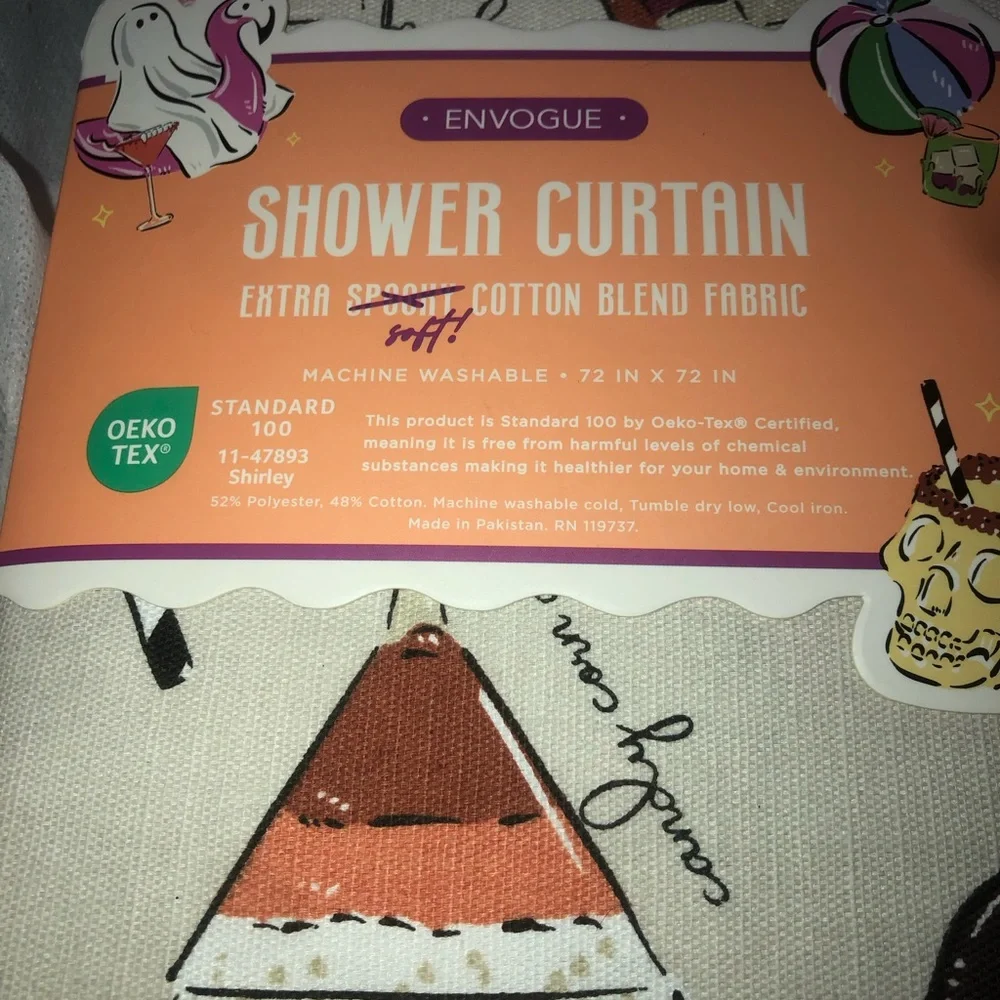 👻 Envogue Halloween Cocktail theme shower curtain - fabric